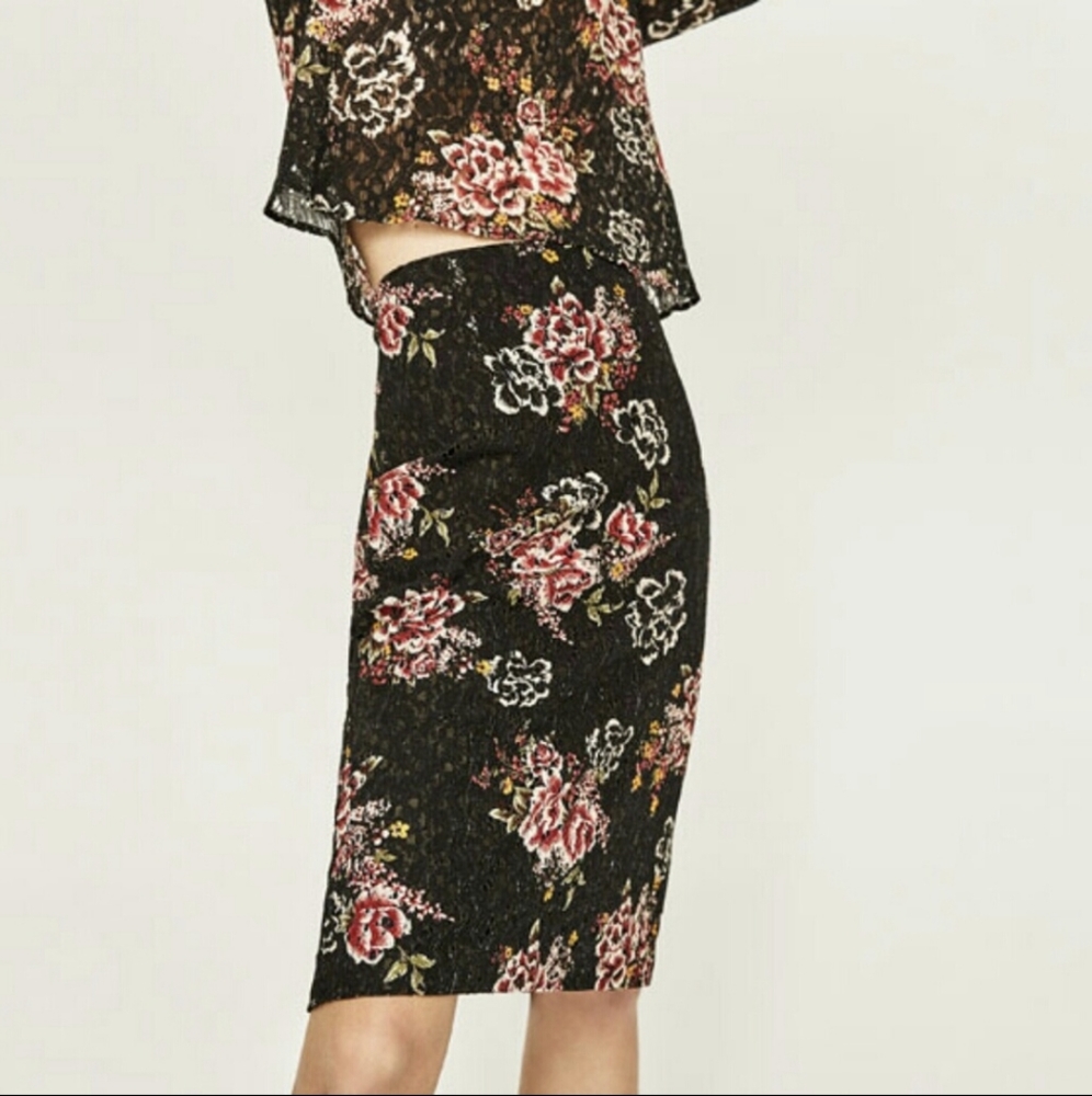 Zara lace pencil midi skirt